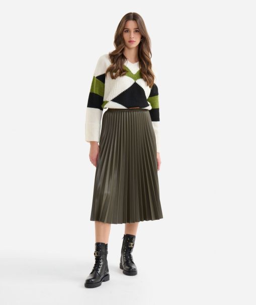 Alviero Martini Special Women Faux Napa Leather Pleated Skirt Green Skirts & Trousers